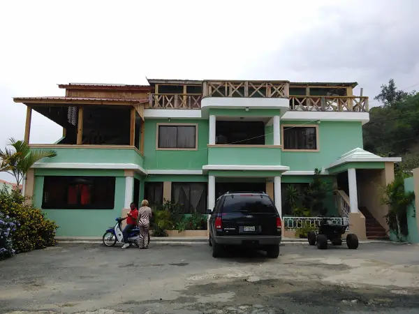 Hotel Colinas del Valle